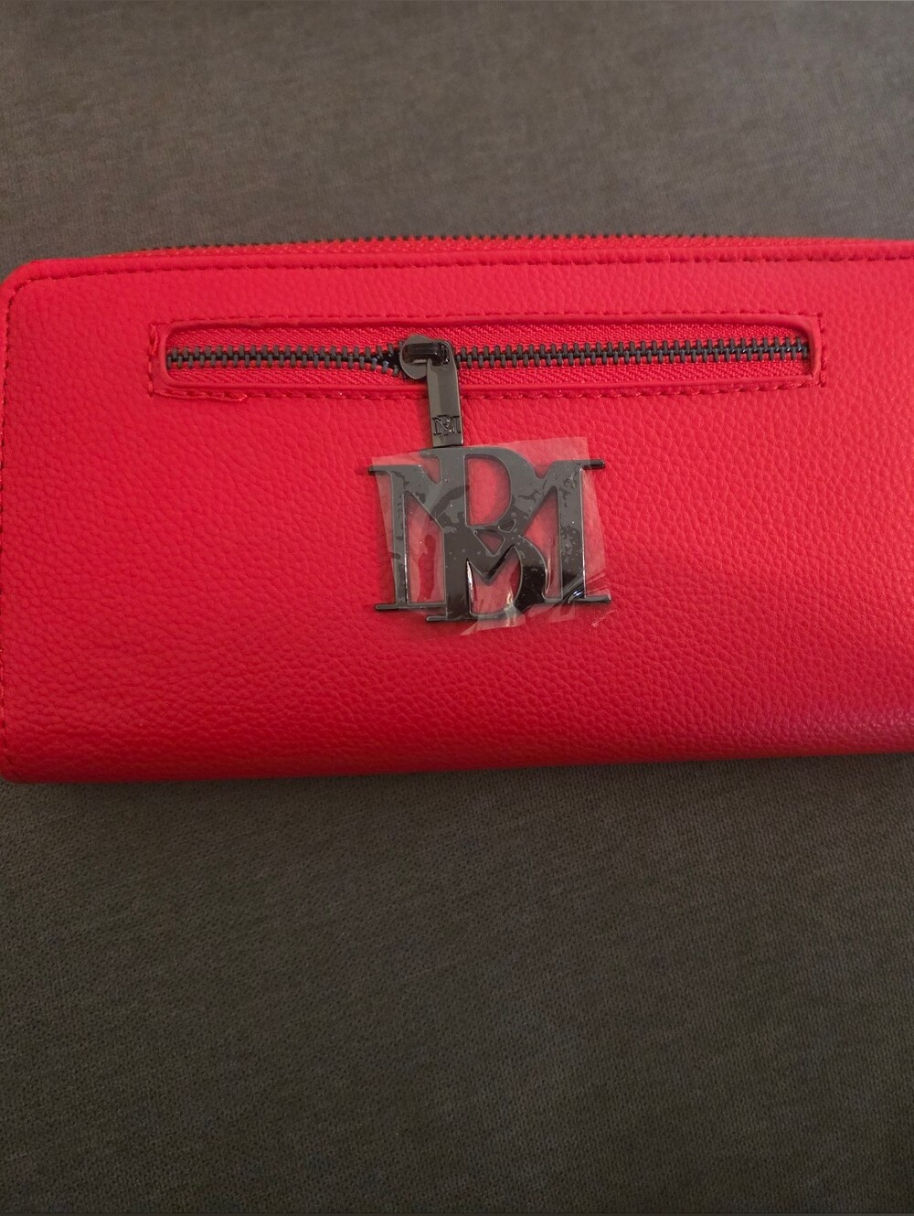 Red Badgley Mischka Zip Wallet